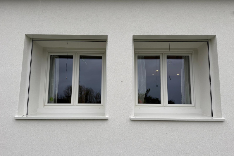 Installation de fenêtres double vitrage PVC et moustiquaires intégrées par GEO Menuiseries en Haute-Garonne (31)
